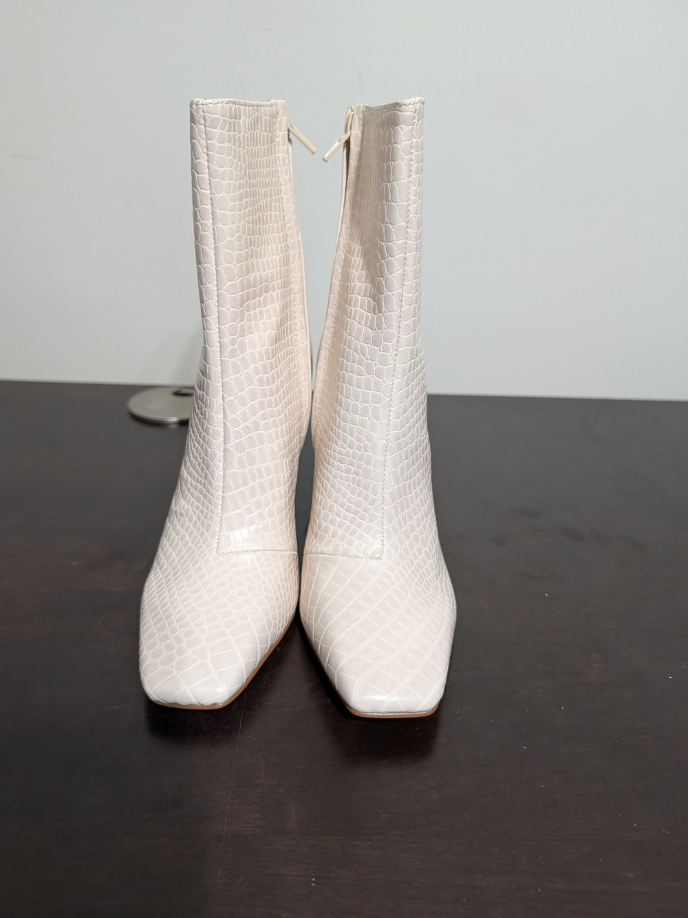 New York & Company Women’s Cream Croc-Embossed Square-Toe Boots Size 7.5